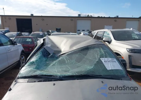 2000 Chevrolet S-10 Ls from USA, damaged, VIN 1GCCS1955Y8241173